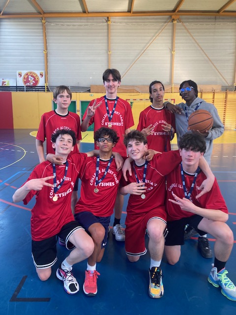 Minimes Garcons (3) Minimes Garcons (3)